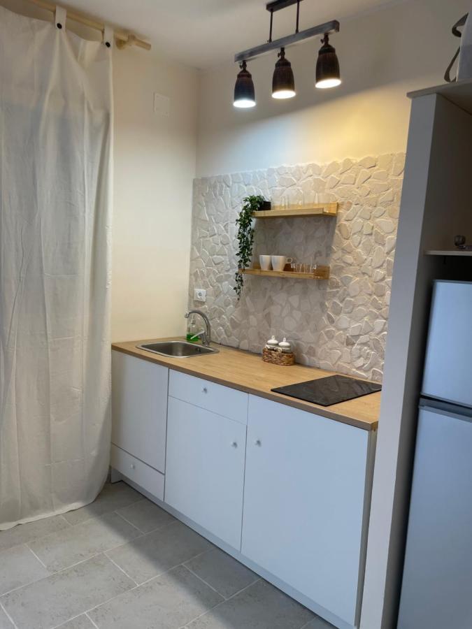 דירות לפוראנו Seaside Temporary House מראה חיצוני תמונה