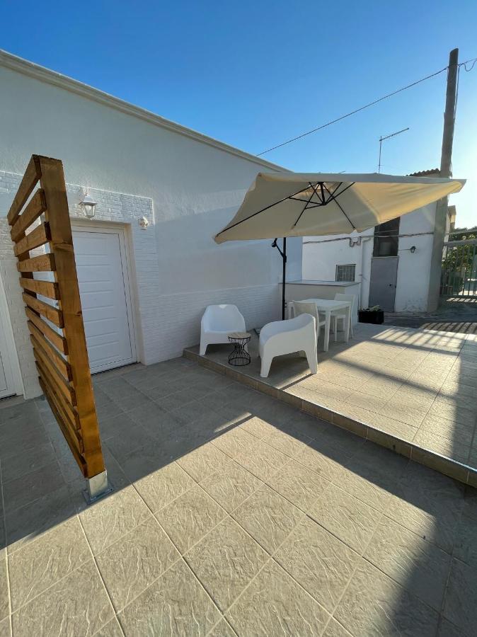 דירות לפוראנו Seaside Temporary House מראה חיצוני תמונה